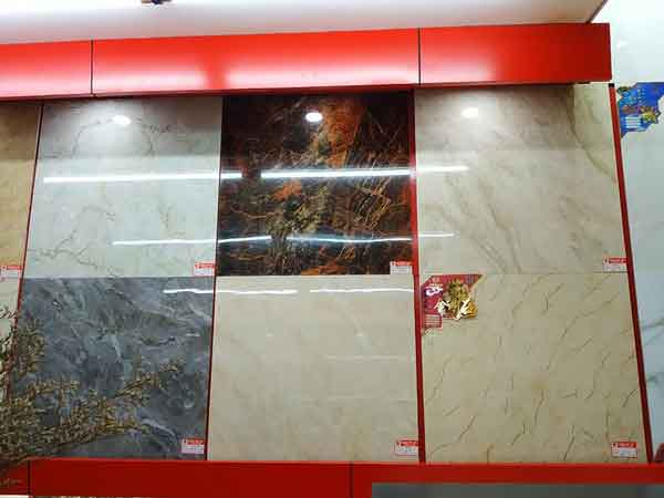 ban gach op lat tai quan hai an